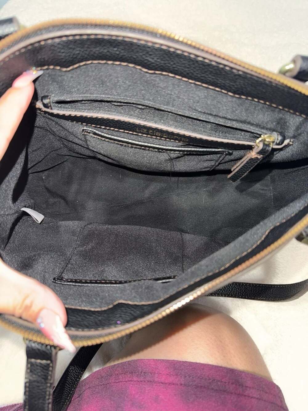 Liz Claiborne Black Pebbled Faux Leather Shoulder Bag Tote - Picture 4 of 4
